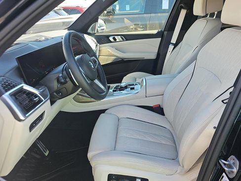 Used 2024 BMW X7 M60i w/ Executive Package image 13