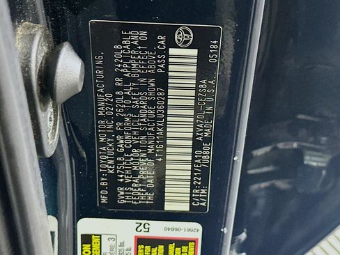Used 2020 Toyota Camry SE FWD image 12