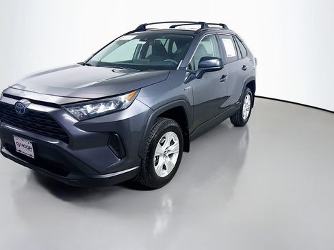 Used 2021 Toyota RAV4 LE AWD/4WD image 3