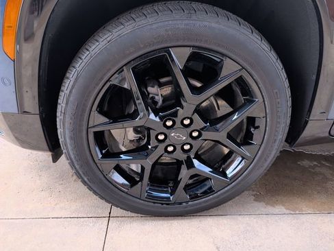 Used 2025 Chevrolet Traverse RS w/ LPO, Floor Liner Package image 26