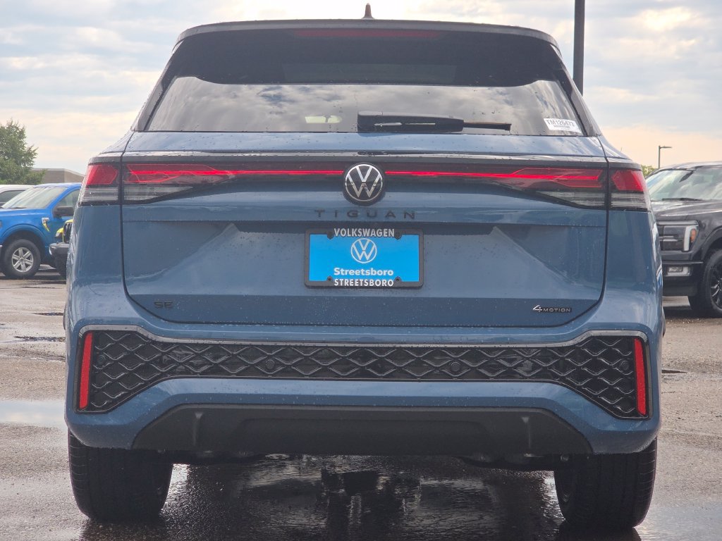 New 2026 Volkswagen Tiguan SE R-Line AWD/4WD image 13