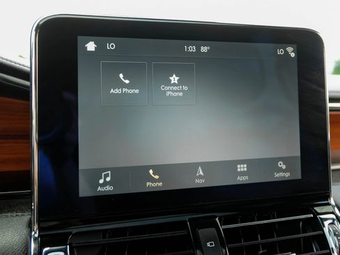 Used 2018 Lincoln Navigator Select AWD/4WD image 40