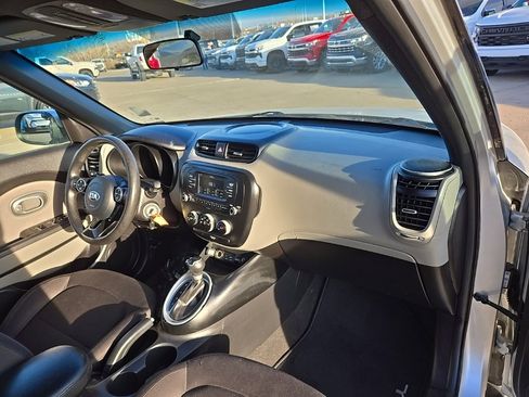 Used 2018 Kia Soul image 22