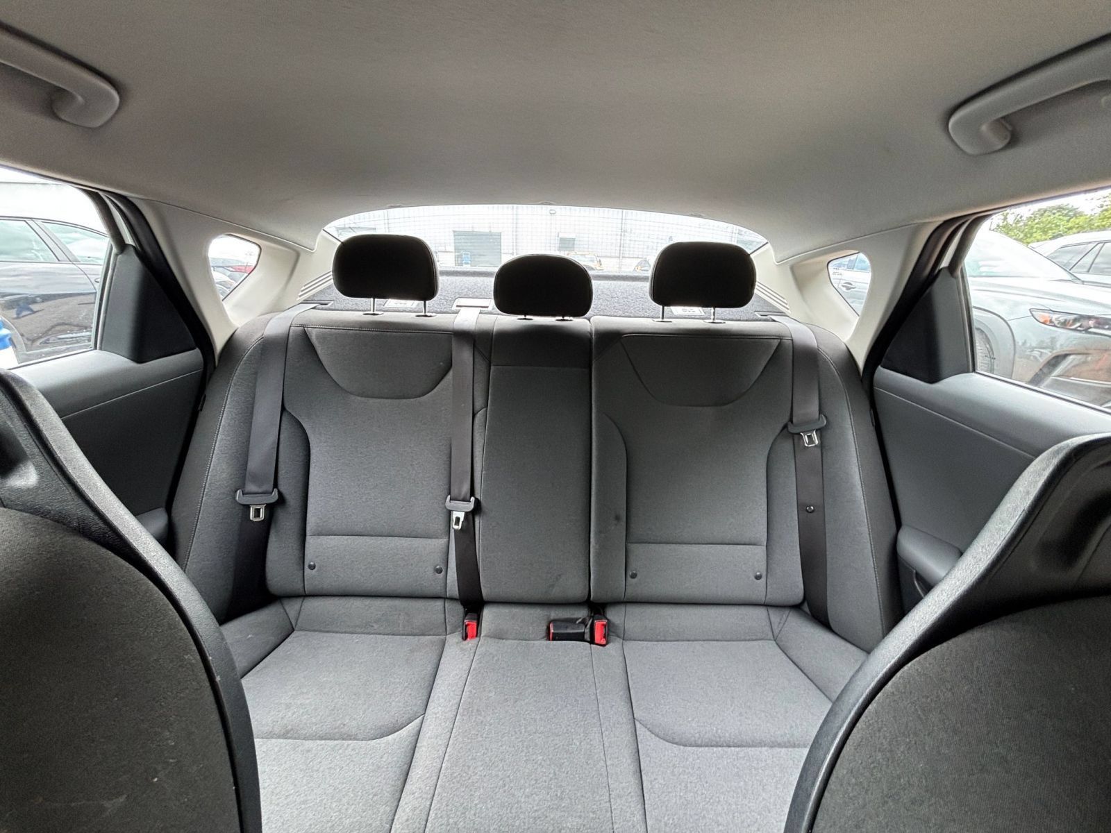 Used 2025 Kia K4 FWD image 36