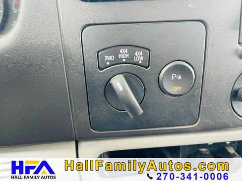 Used 2005 Ford F250 XLT image 25
