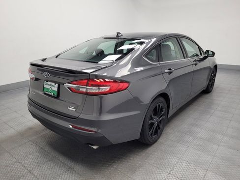 Used 2020 Ford Fusion SE w/ Equipment Group 151A FWD image 9