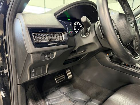 Used 2023 Honda Civic Sport image 16