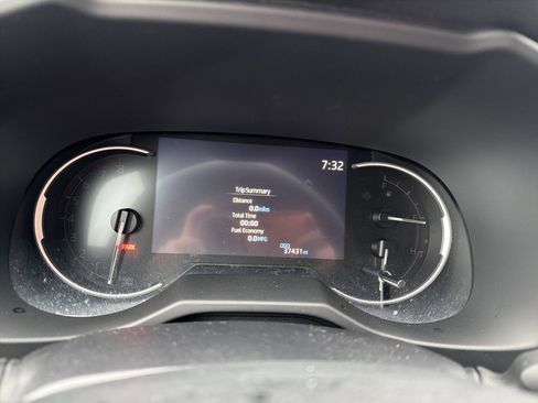 Used 2023 Toyota RAV4 XLE image 16