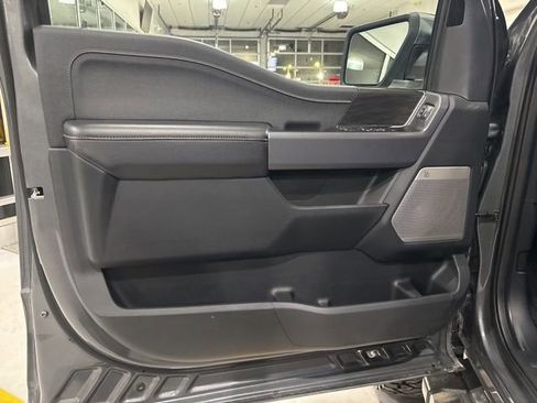 Used 2025 Ford F150 Lariat w/ Equipment Group 501A Mid image 12