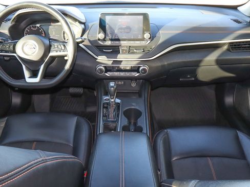 Used 2021 Nissan Altima 2.5 SR image 10