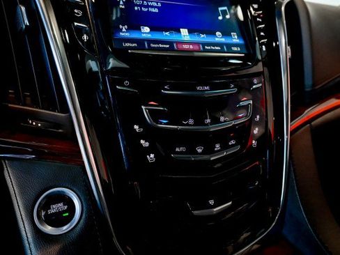 Used 2016 Cadillac Escalade Luxury AWD/4WD image 38