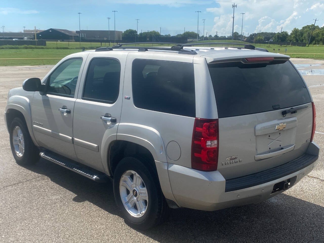 Used 2008 Chevrolet Tahoe LT w/ LT Preferred Equipment Group AWD/4WD image 2