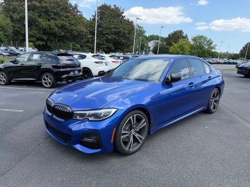 Used 2021 BMW 330i Sedan w/ M Sport Package RWD image 2