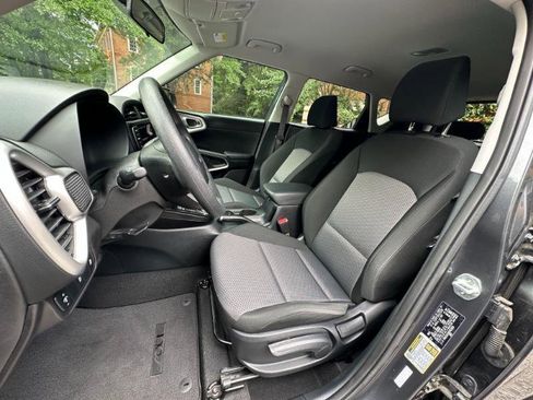 Used 2022 Kia Soul LX FWD image 21