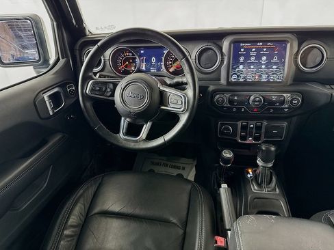 Used 2018 Jeep Wrangler Unlimited Sahara image 26
