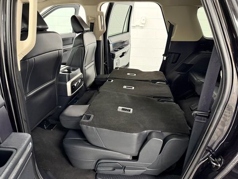 Used 2024 Ford Expedition Max XLT image 15