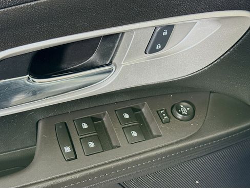 Used 2016 Chevrolet Equinox LT w/ Convenience Package image 23