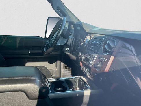Used 2012 Ford F250 Lariat w/ Chrome Pkg RWD image 6