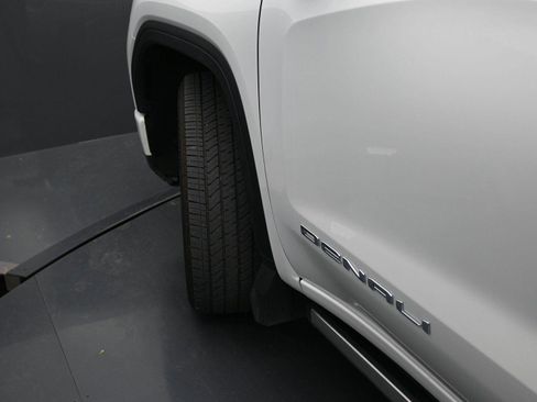 Used 2024 GMC Sierra 1500 Denali Ultimate image 5