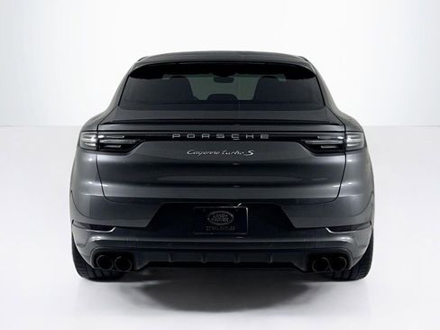 Certified 2022 Porsche Cayenne Turbo S image 4