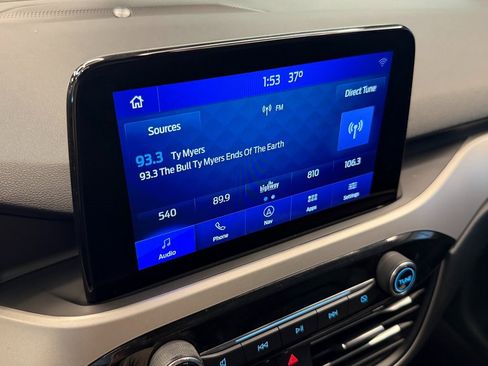 Used 2021 Ford Escape SEL w/ Technology Package image 12