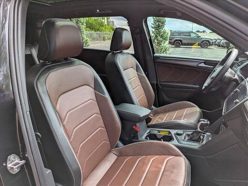 Certified 2024 Volkswagen Tiguan SEL R-Line w/ MDO Package, Two-Row AWD/4WD image 14