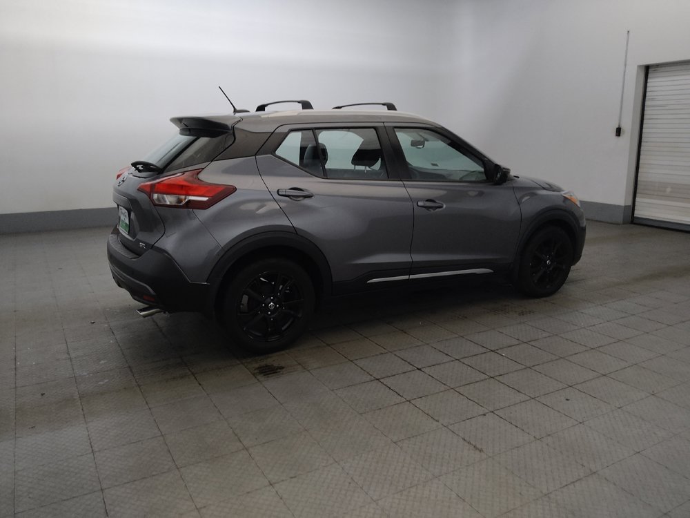 Used 2019 Nissan Kicks SR w/ SR Premium Package FWD image 10