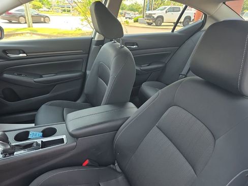 Used 2022 Nissan Altima 2.5 S FWD image 17