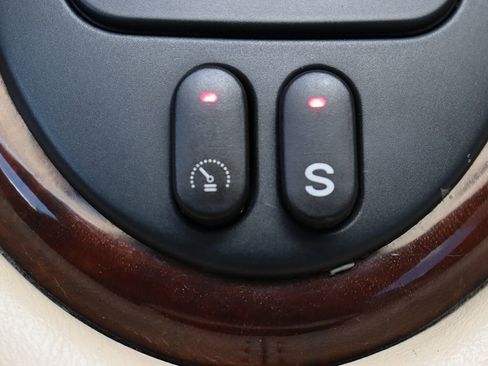 Used 2002 Jaguar XK8 Convertible image 24