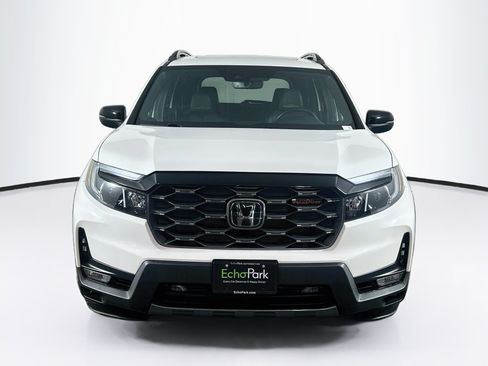 Used 2023 Honda Passport TrailSport image 2