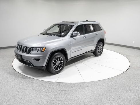 Used 2019 Jeep Grand Cherokee Limited AWD/4WD image 38