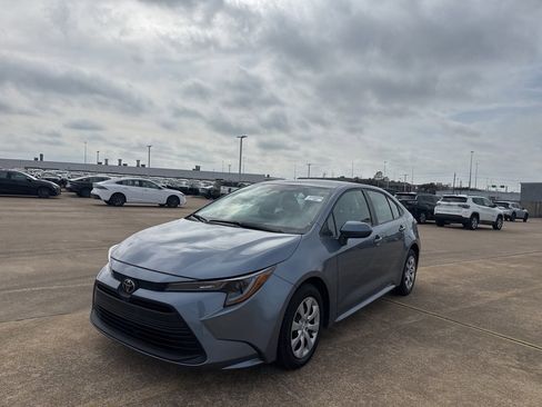 Used 2024 Toyota Corolla LE image 8