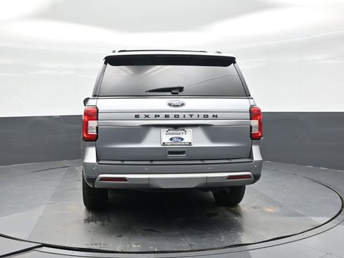 Certified 2023 Ford Expedition XLT image 5