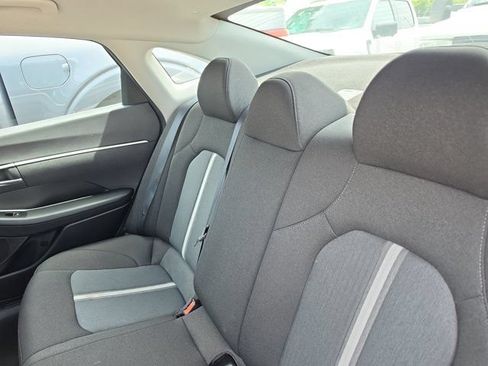 Used 2022 Hyundai Sonata SE FWD image 13