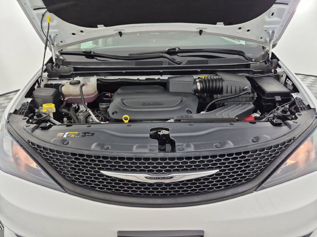 Used 2023 Chrysler Voyager LX FWD image 37