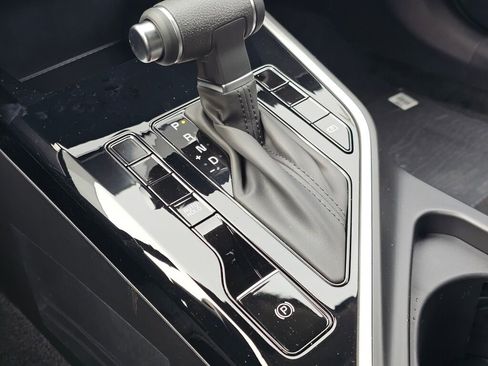 New 2026 Kia Niro LX image 17