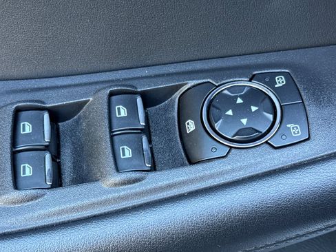 Used 2023 Ford Edge SEL image 12