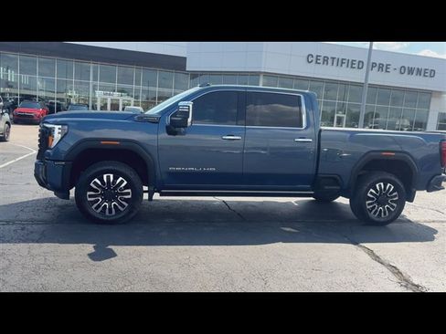 Certified 2026 GMC Sierra 3500 Denali Ultimate AWD/4WD image 5