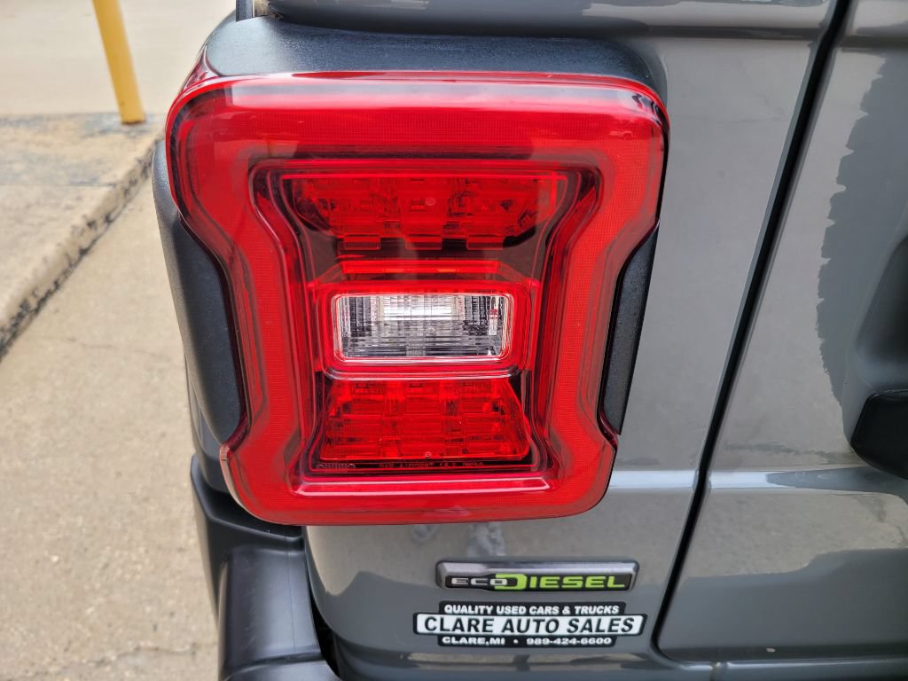 Used 2021 Jeep Wrangler Unlimited Sahara AWD/4WD image 10