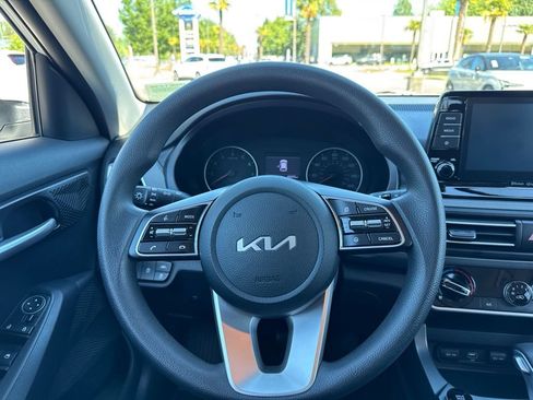 Used 2022 Kia Seltos LX AWD/4WD image 23