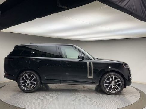 Certified 2025 Land Rover Range Rover Autobiography image 9