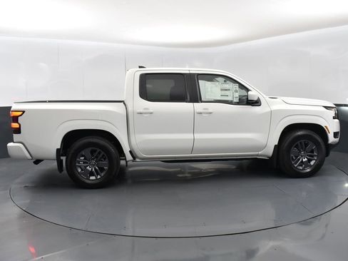 New 2026 Nissan Frontier SV w/ Tow Package image 8