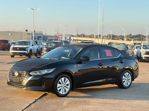 Certified 2024 Nissan Sentra S image 3