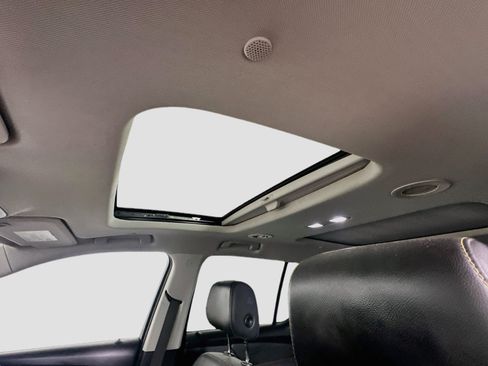 Used 2020 Chevrolet Traverse LT w/ LT Premium Package FWD image 27