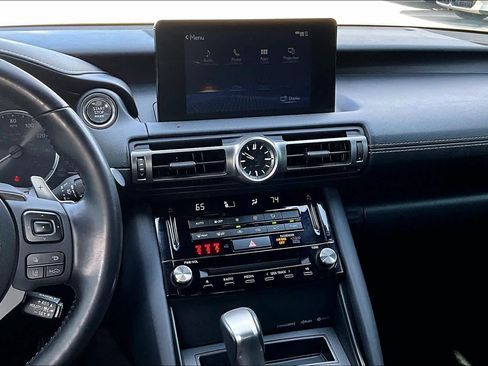 Used 2022 Lexus IS 300 image 6