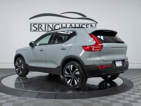 New 2026 Volvo XC40 B5 Plus w/ Climate Package AWD/4WD image 7