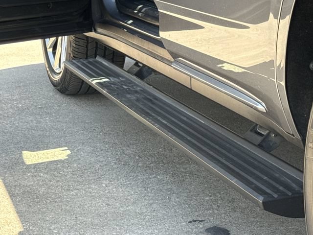 Used 2022 Cadillac Escalade Premium Luxury Platinum w/ Heavy-Duty Trailer Package AWD/4WD image 11