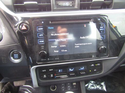 Used 2019 Toyota Corolla XLE image 22