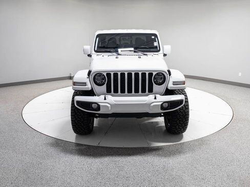 Used 2021 Jeep Gladiator Overland image 24
