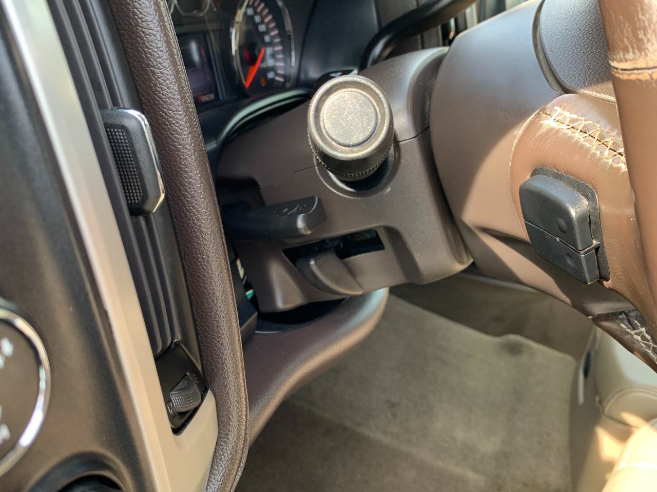 Used 2014 GMC Sierra 1500 SLT w/ SLT Preferred Package AWD/4WD image 12
